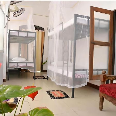 Travellers Hostel Hikkaduwa Eksteriør bilde