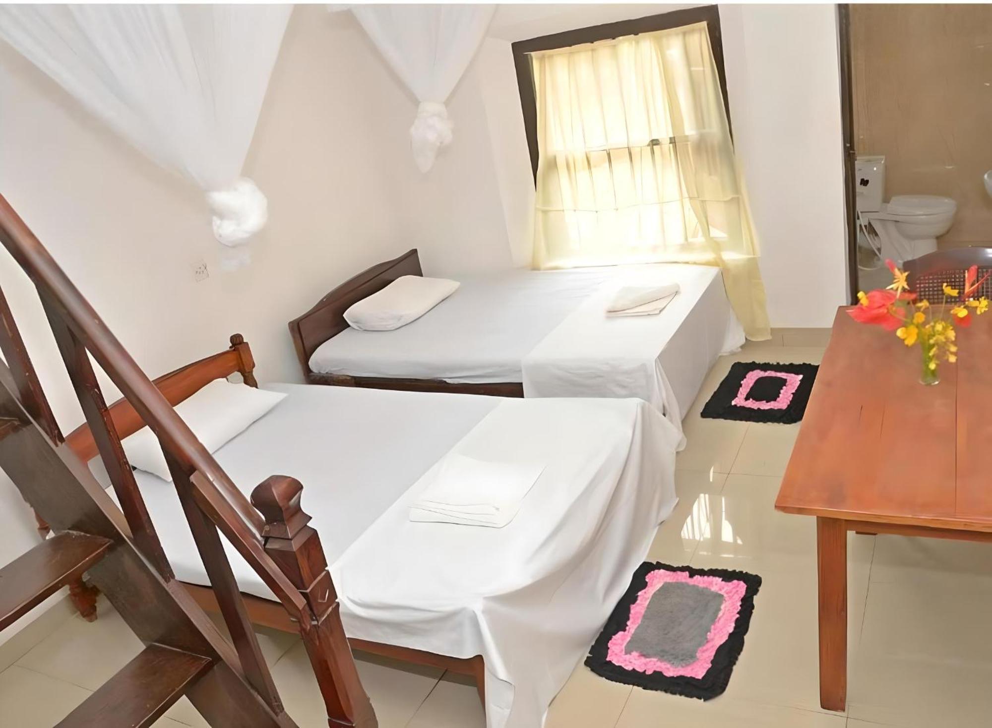 Travellers Hostel Hikkaduwa Eksteriør bilde