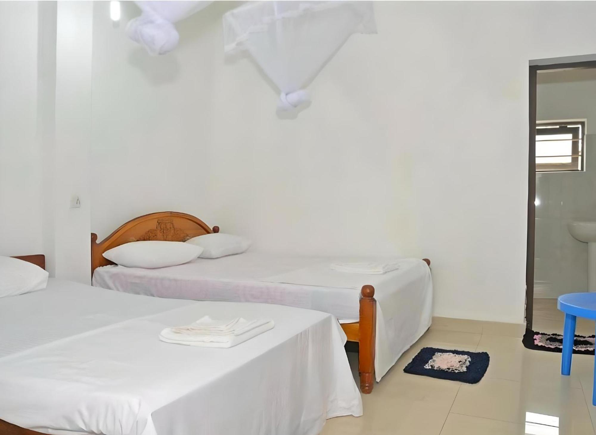 Travellers Hostel Hikkaduwa Eksteriør bilde