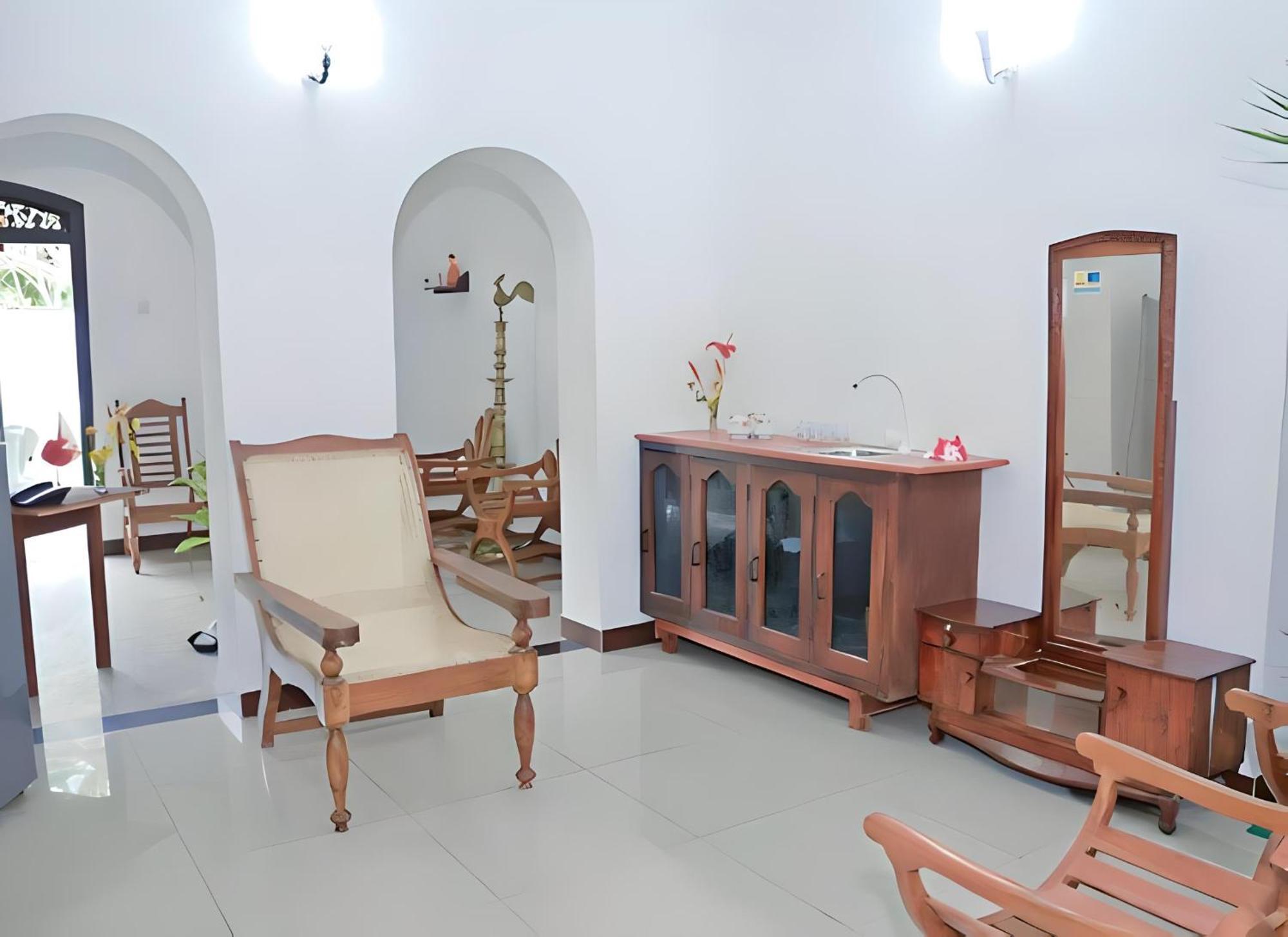 Travellers Hostel Hikkaduwa Eksteriør bilde