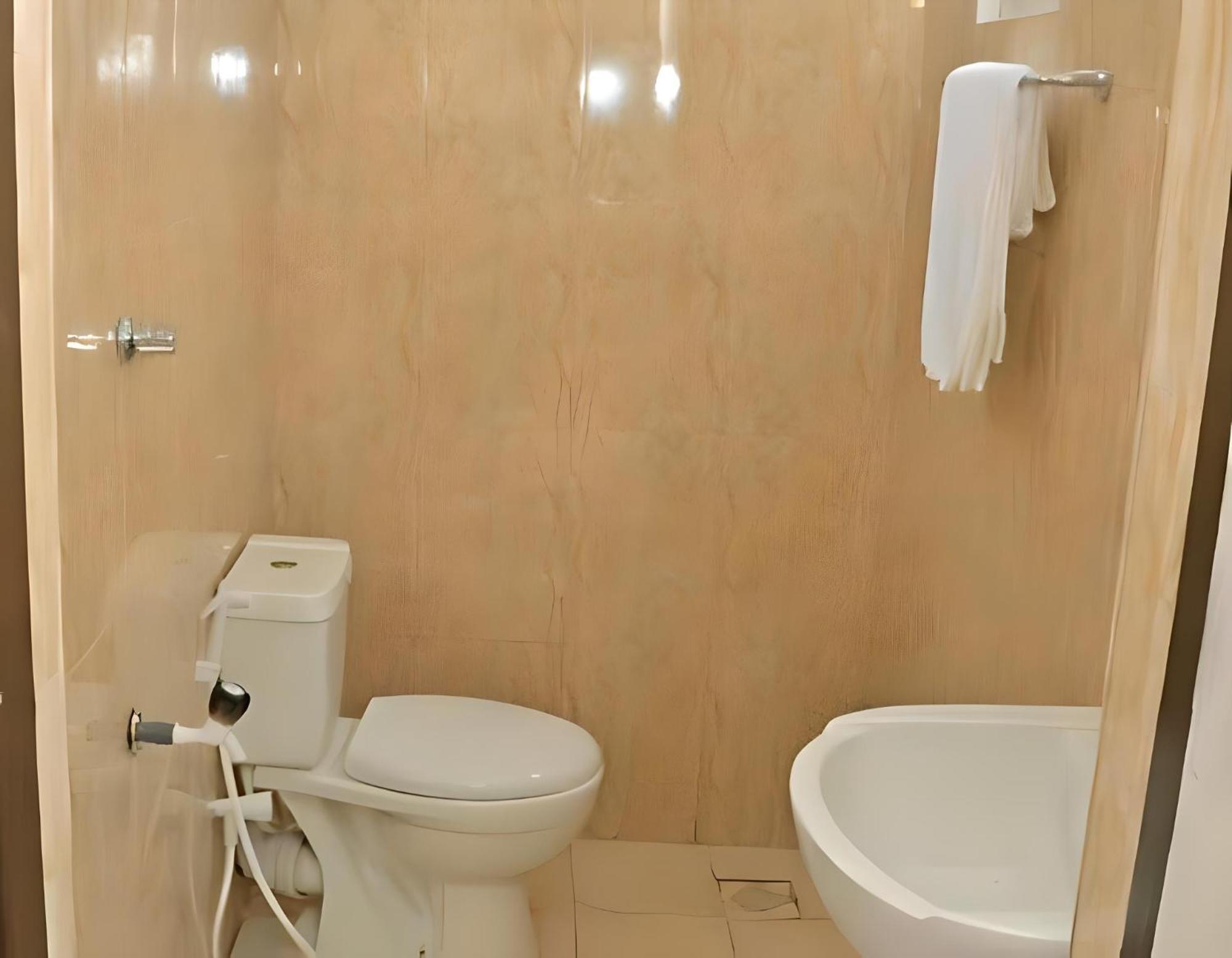Travellers Hostel Hikkaduwa Eksteriør bilde
