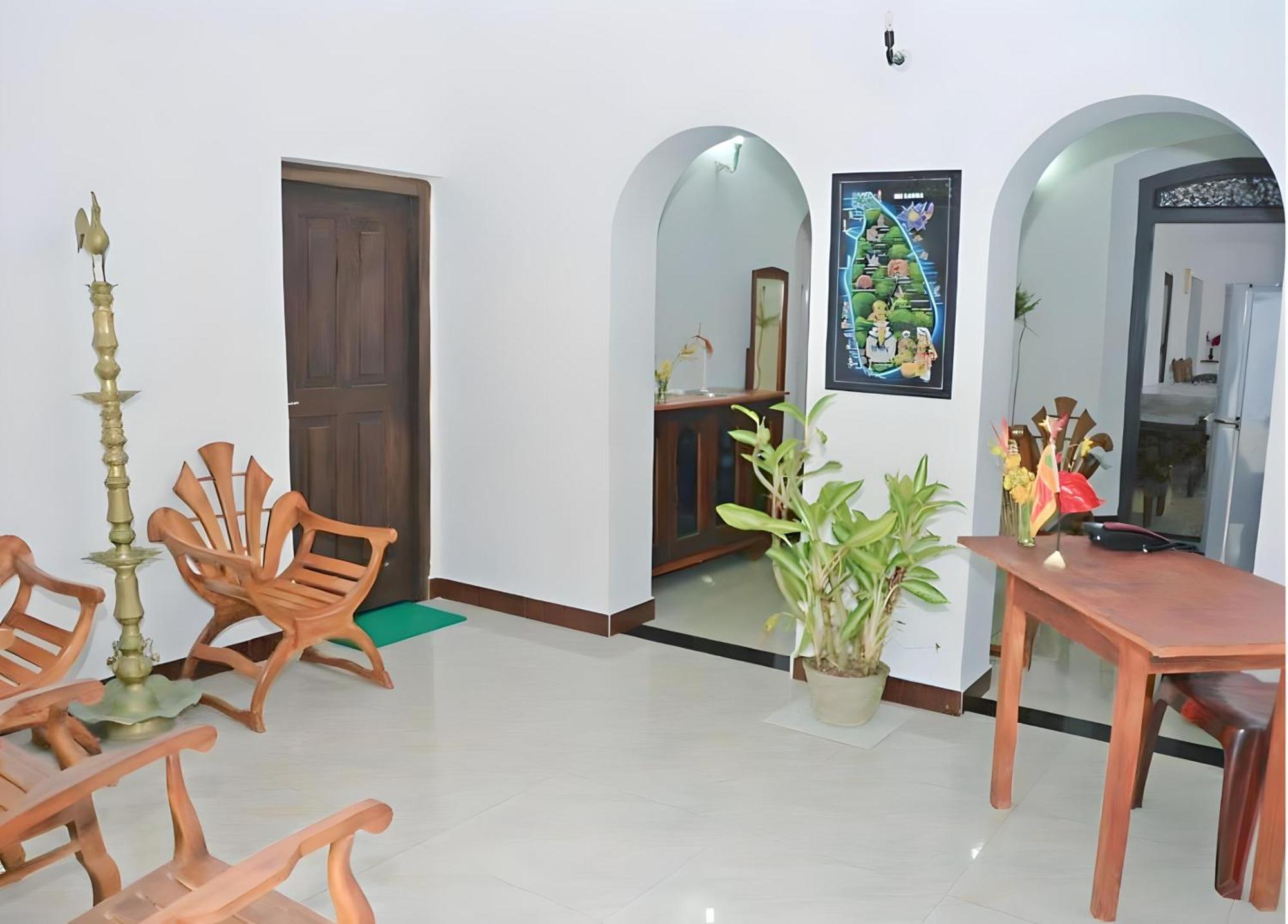Travellers Hostel Hikkaduwa Eksteriør bilde